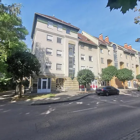 Apartment Centre Walnuts *