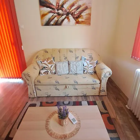 Centre Walnuts Apartment Siofok